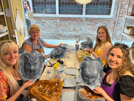 Build and decorate your own Venetian mask in two days