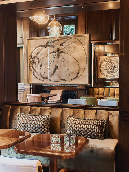 Experience contemporary art in a villa on Lake Como with a snack or aperitif by Cova