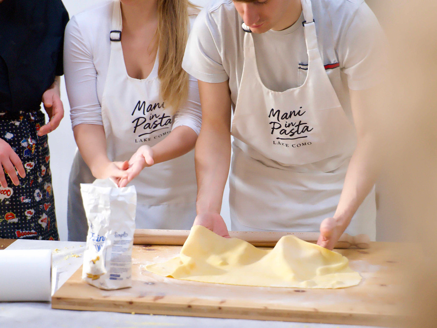 Discover the art of fresh pasta or risotto in a cooking class in Como