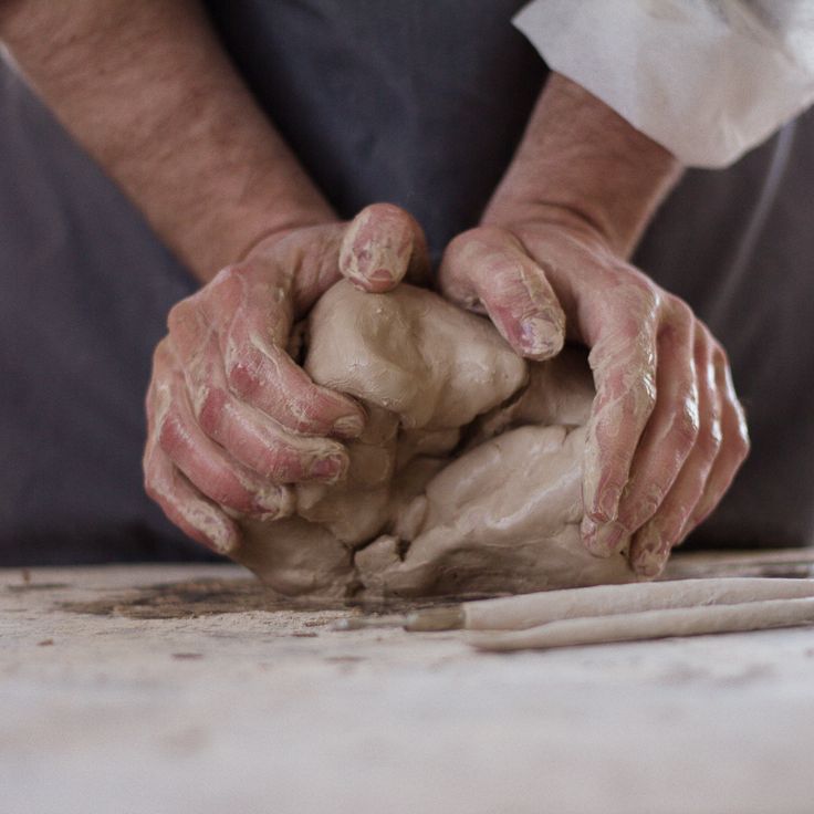 Crea un oggetto in argilla