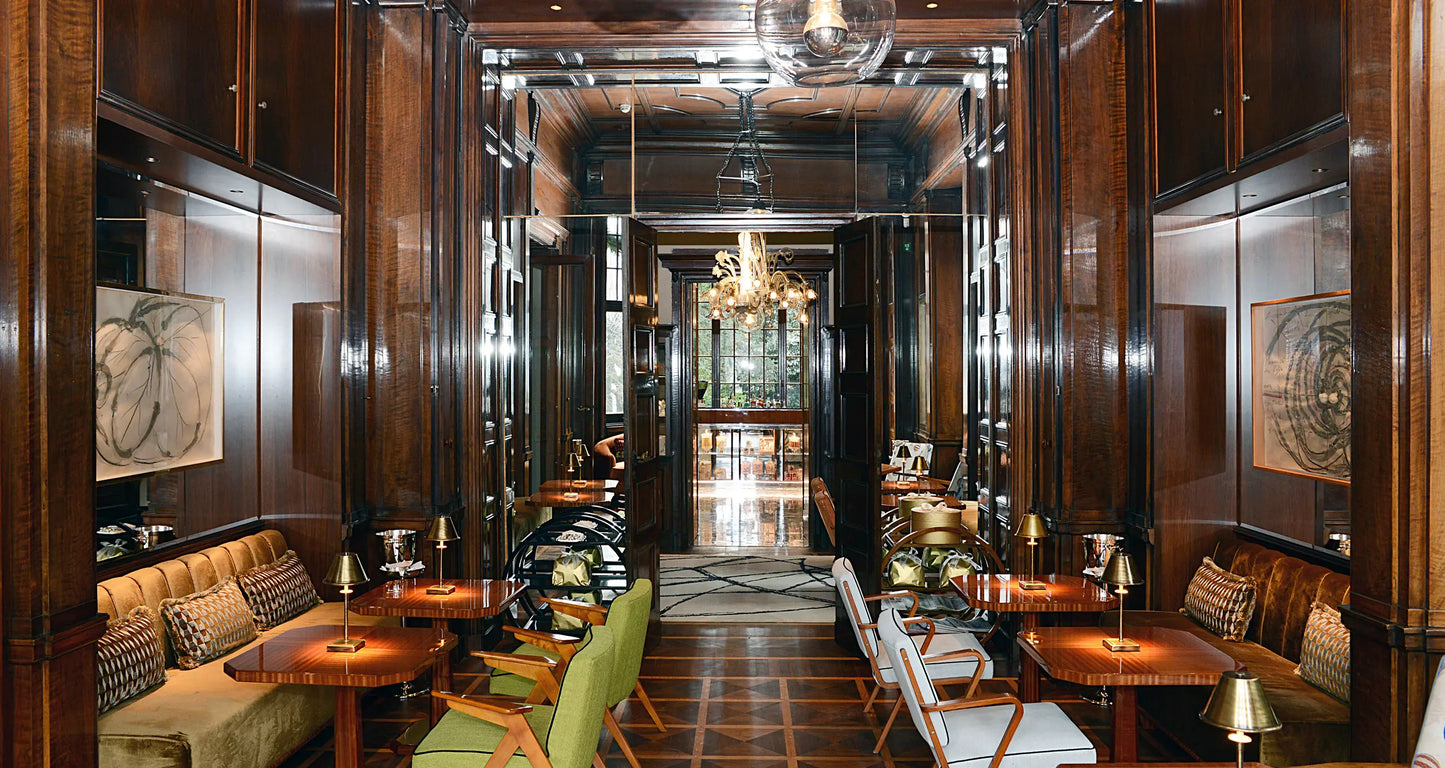 Experience contemporary art in a villa on Lake Como with a snack or aperitif by Cova