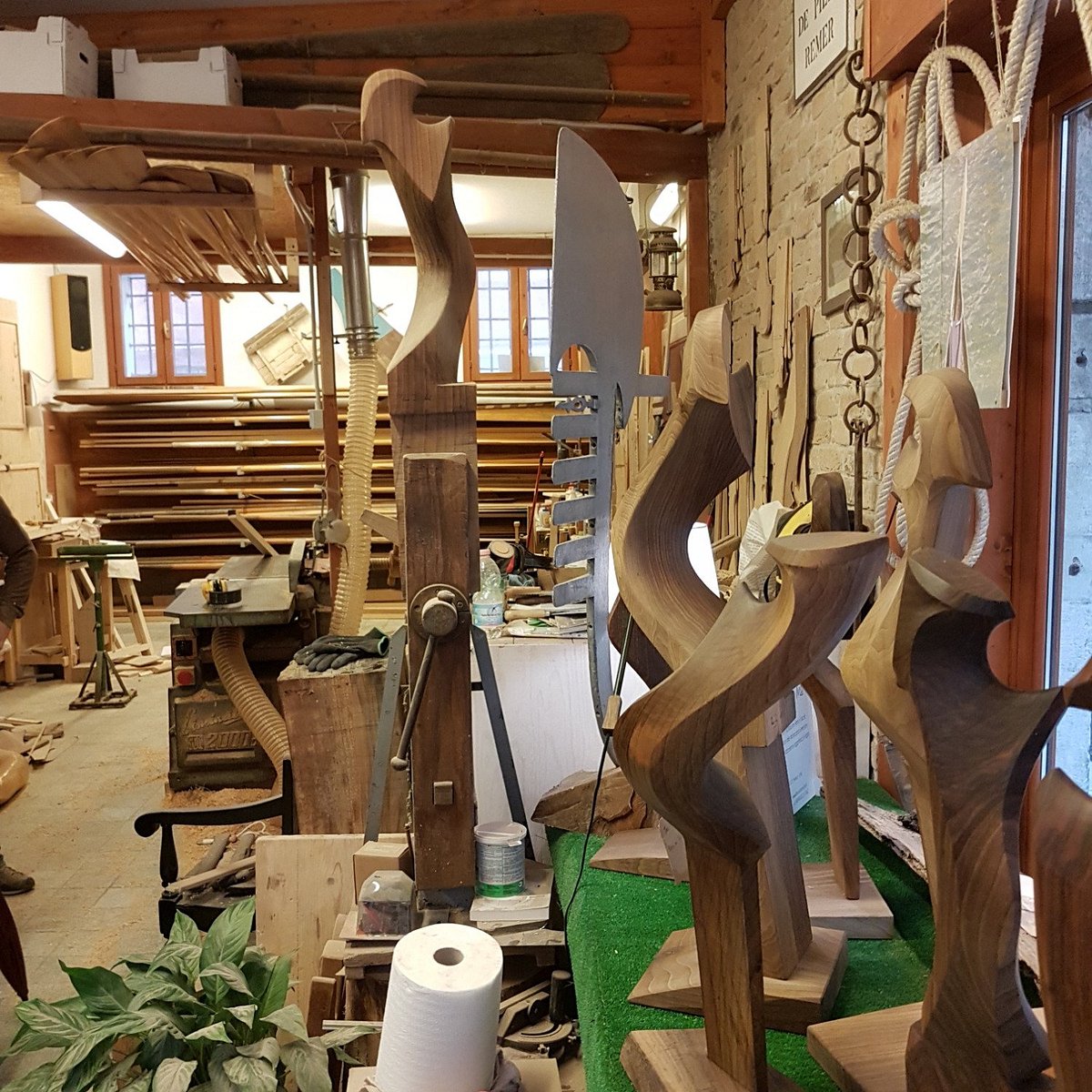 Discover the secret craft of the Venetian rower with your group