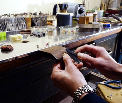Forge your ring in an ancient Venetian goldsmith's shop