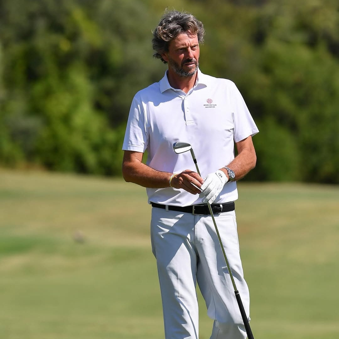 In campo con Alessio, vivi il Pevero: performance e paesaggio