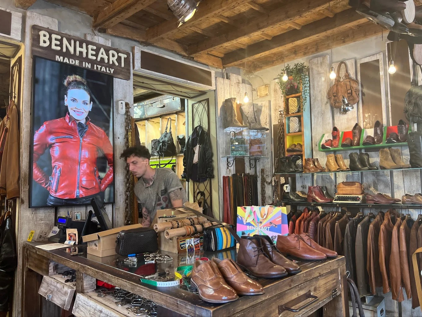 Crea la tua cintura in pelle e scopri l’eccellenza artigianale di Benheart a Milano